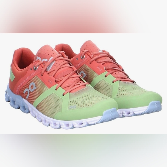 On Running Shoes - On running Cloudflow Women's Size 8W Color: Guava/Dustrose